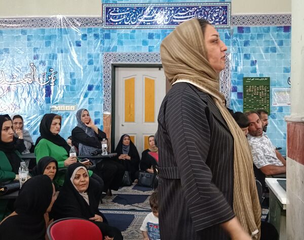 جلسه اولیاء مربیان در دبیرستان نمونه دولتی شهدای علم و فناوری بهارستان دو