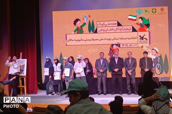 تجلیل از برگزیدگان پویش قصه‌نویسی ماکان نصیری