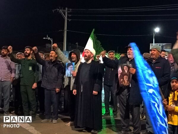 دانش‌آموزان شهرستان مانه در راهپیمایی‌های شبانه در جنگ رمضان 