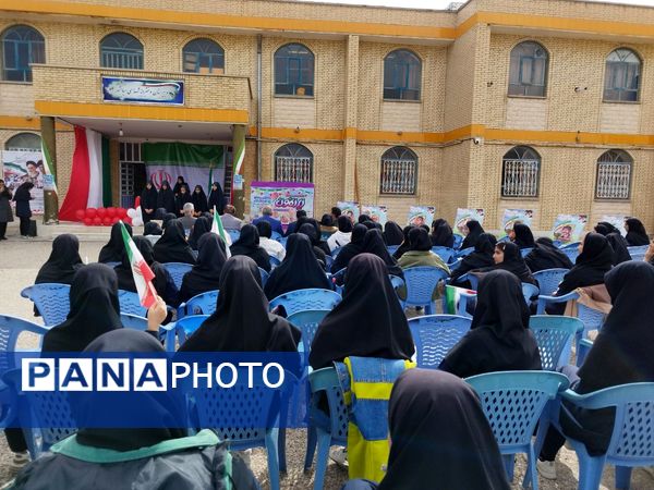 جشن مدرسه‌ای «ایرانمون» در مدرسه شهدای میانشهر