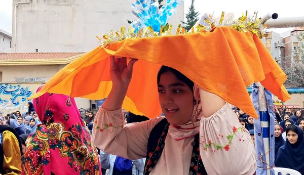 طلوع فرهنگ مازندران در دبیرستان شهید بهداشت قائمشهر