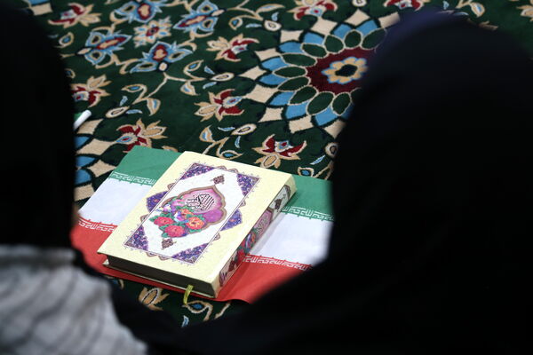 دانش‌آموزان دختر ناحیه یک در محفل اُنس با قرآن گرد‌هم آمدند