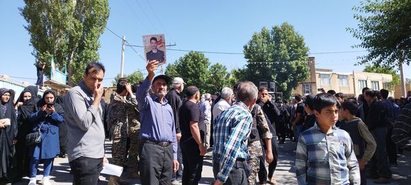 تشییع پیکر پاک و مطهر شهید مختار مرشدی در شهرستان فریدونشهر