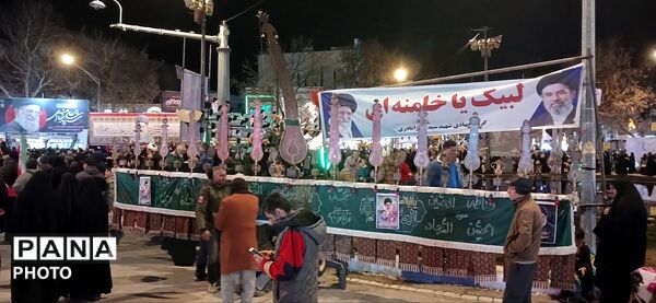 تجمع و راهپیمایی مردم ولایتمدار بجنورد در میدان شهید