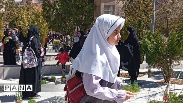 اجتماع باشکوه دانش‌آموزان چهارمحال و بختیاری در گلزار شهدای شهرکرد