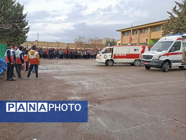 بیست و ششمین مانور سراسری زلزله در مدرسه امام جعفر صادق (ع) شهرستان پردیس
