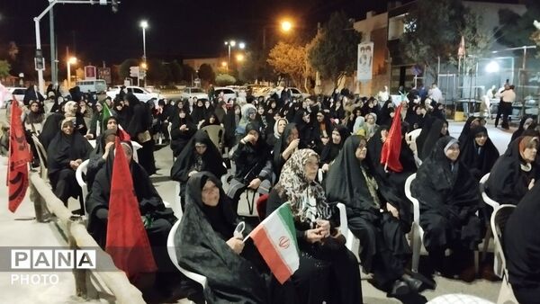 حضور دانش آموزان انقلابی در میدان بسیج شهر دلیجان