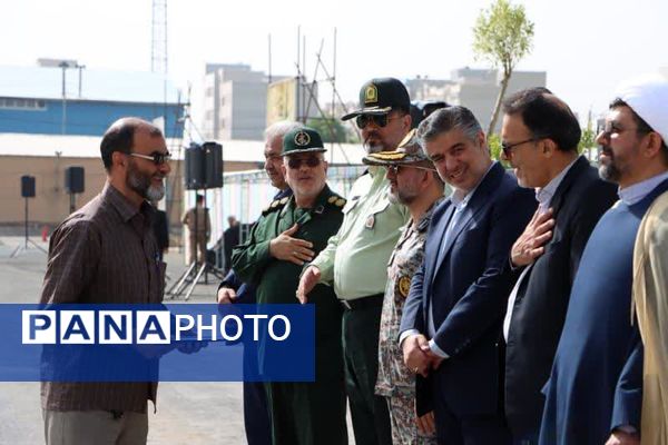 برگزاری صبحگاه مشترک نیروهای مسلح استان مرکزی به‌مناسبت سالروز آزادسازی خرمشهر 