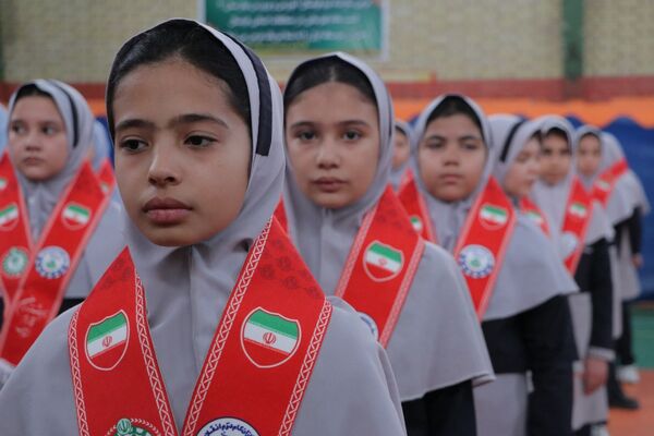 همایش «یاوران انقلاب» در بهارستان‌دو