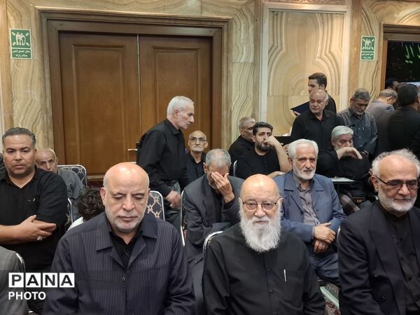 وداع با مادری که سه شهید پروراند و پس از سال ها فراق به آغوش فرزندانش بازگشت