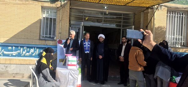 انتخابات شورای دانش آموزی در دبیرستان دخترانه امید 