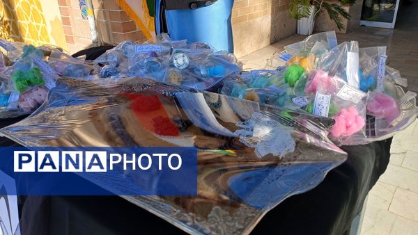 حماسه‌‌ روز‌ دانش‌ آموز‌‌‌ در‌ دبیرستان‌ نمونه‌ اندیشه‌