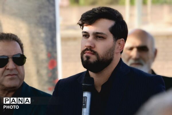کلنگ‌ هنرستان ۶ کلاسه «زنده یاد محمد یوسف صنعتی» کوهپایه به زمین زده شد