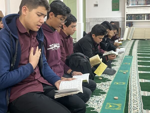 مراسم هیات دانش‌آموزی دبیرستان نمونه آیت الله خامنه‌ای کاشمر