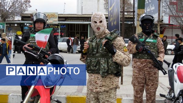 از نوجوان تا کهنسال؛ همه اقشار نورآباد در صف‌های متحد راهپیمایی ۲۲ بهمن