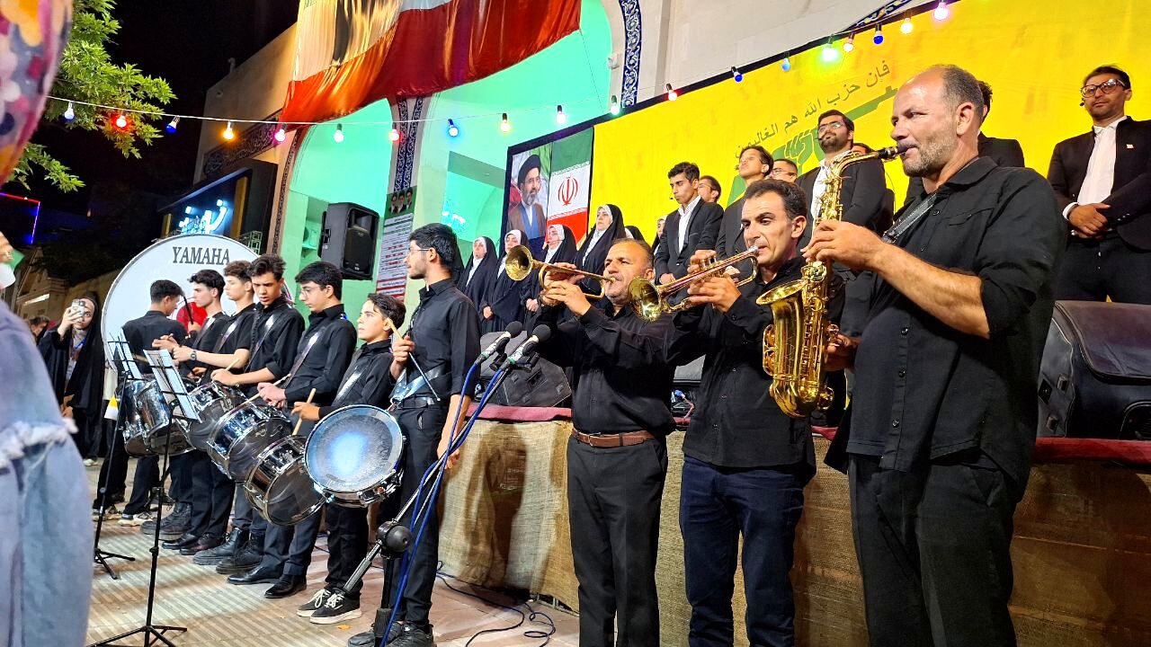 طنین سرود در تجمع احمدآباد