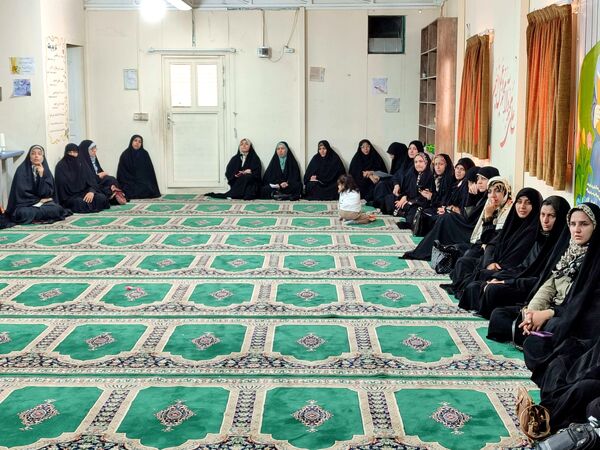 برگزاری جلسه آموزش خانواده در دبستان شاهد حاج تقی آقا بزرگ مشهد