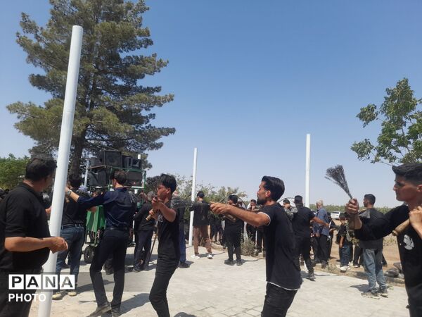 مراسم روز عاشورا در روستای عظیم اباد 