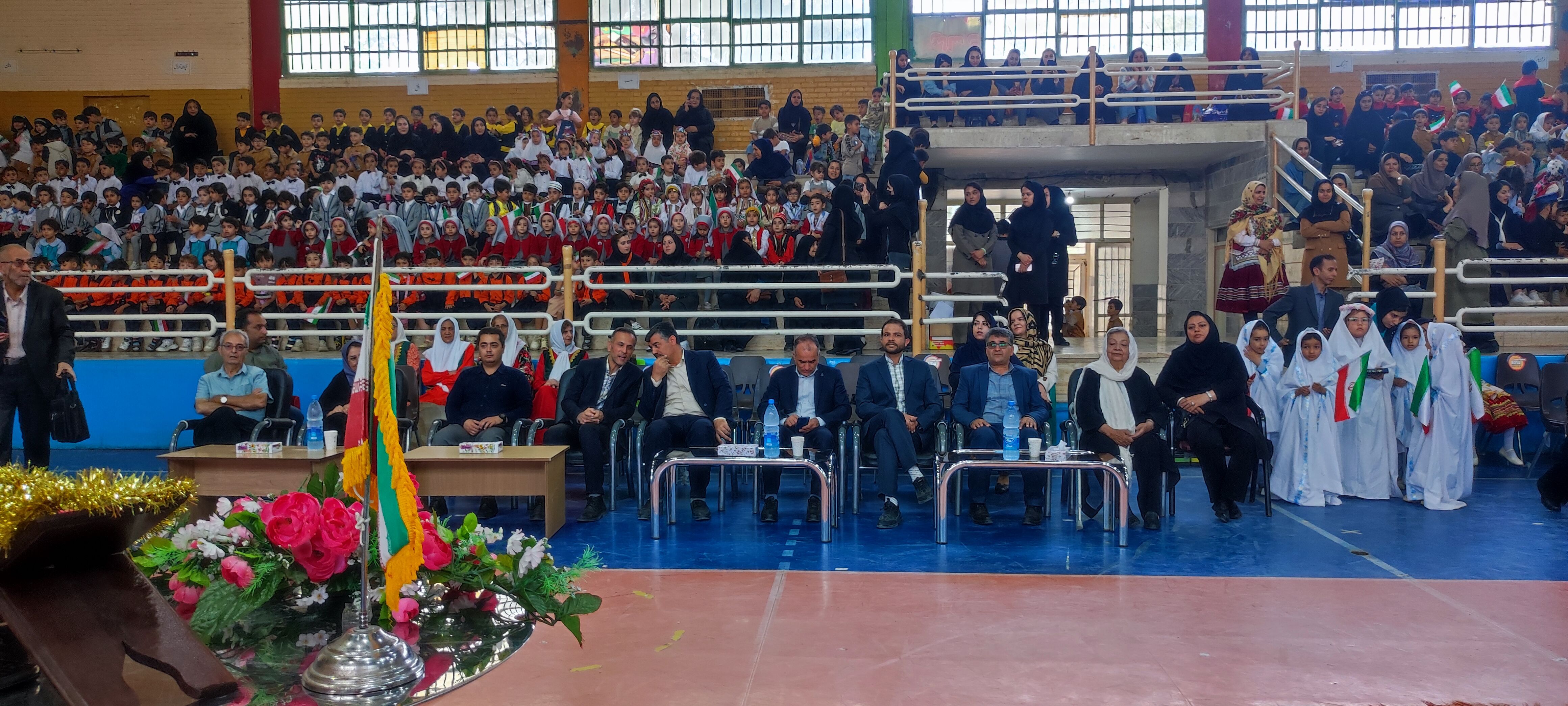 جشنواره هویت ملی کودکان در محل سالن ۱۳ آبان شیروان