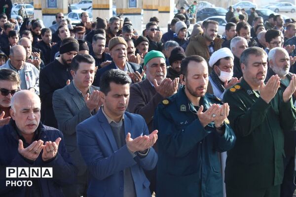 اقامه نماز عید سعید فطر در فاروج 