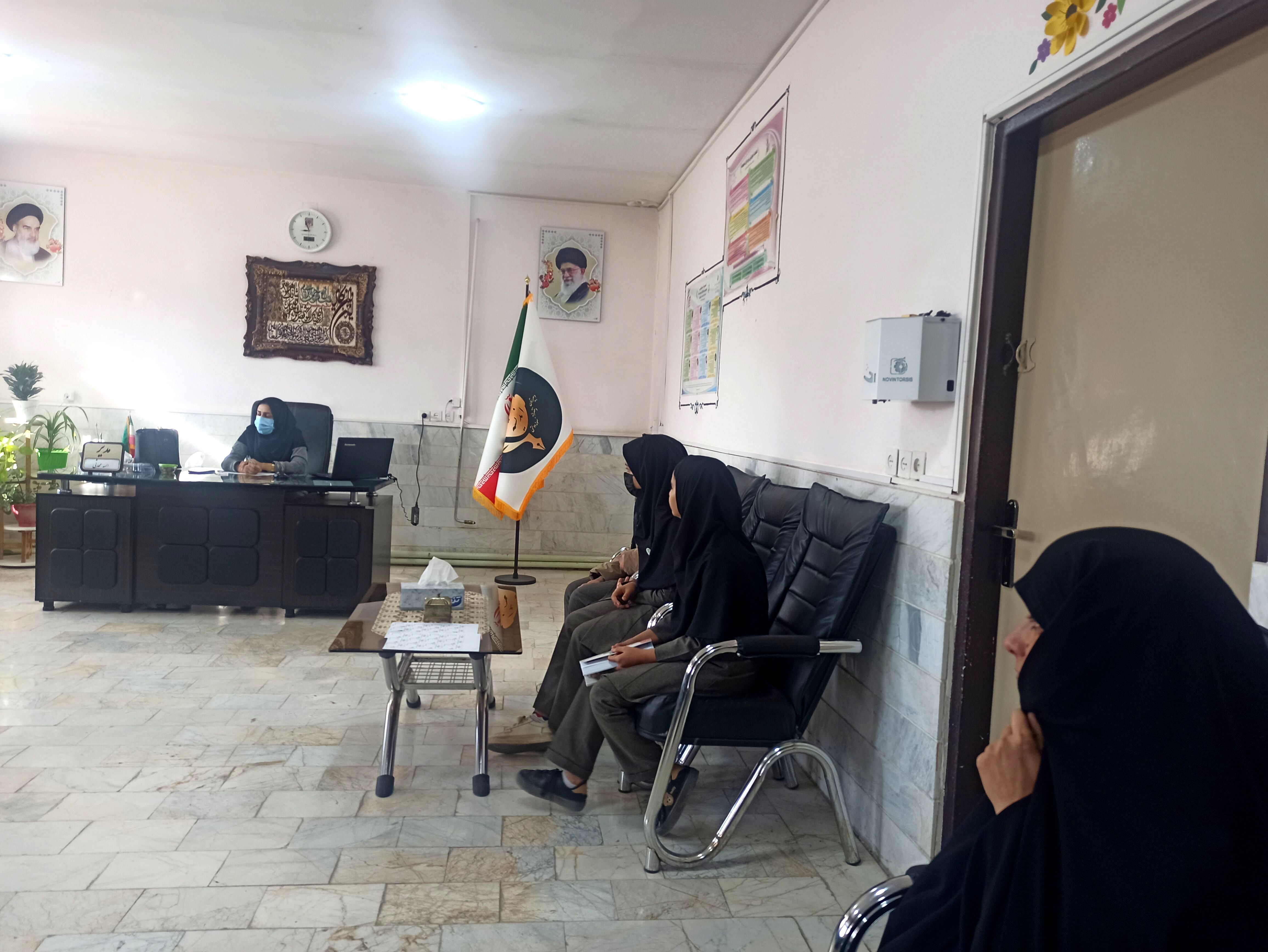  جلسه اول شورای دانش آموزی دبیرستان نمونه اندیشه 