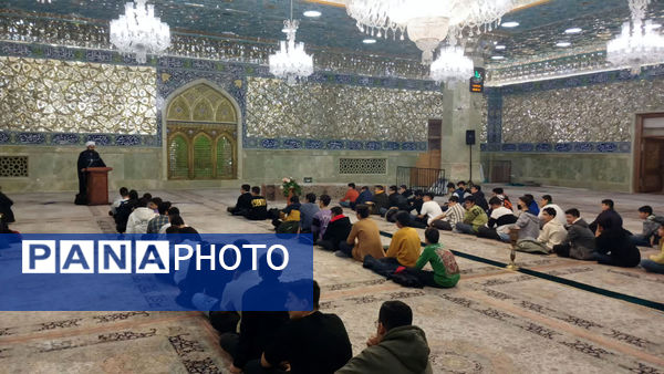 آیین جشن تکلیف دانش‌آموزان دبیرستان شهید غفاری قم