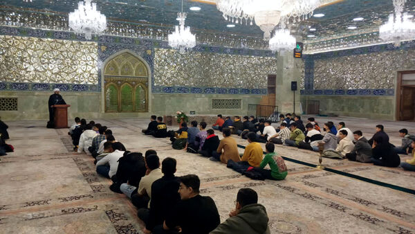 آیین جشن تکلیف دانش‌آموزان دبیرستان شهید غفاری قم