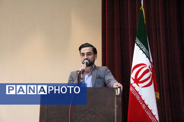 جشنواره هنرهای آوایی دانش‌آموزی یزد