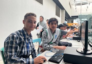 بازدید دانش‌آموزان دبیرستان هیات امنایی امام خمینی (ره) 