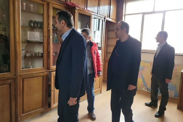 دختران سمایی پژوهش را از نو می‌سازند و آینده را رقم می‌زنند
