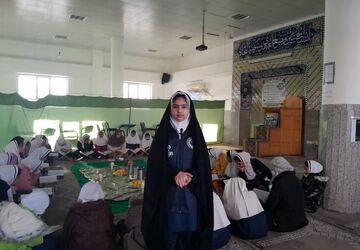 محفل انس با قرآن در دبستان دخترانه سیدکاظم حسینی برگزار شد
