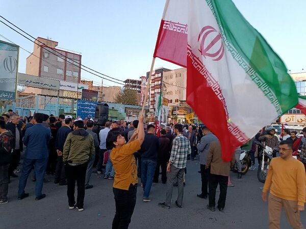 جشن پیروزی عملیات وعده صادق در میانه