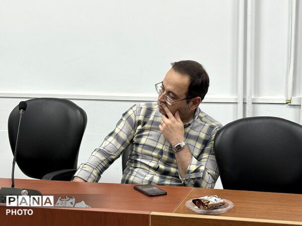 نشست هماهنگی مراسم استانی «احلی من العسل» در اسلامشهر