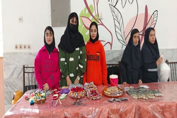 برپایی نمایشگاه و بازارچه کارو فناوری در دبیرستان شهید مجید دهنوی نیشابور