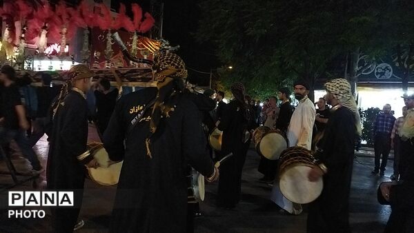 گذری بر اجرای گروه غم نوازان نینوا در شب صد و چهل و چهارم از اجتماعات مردمی 