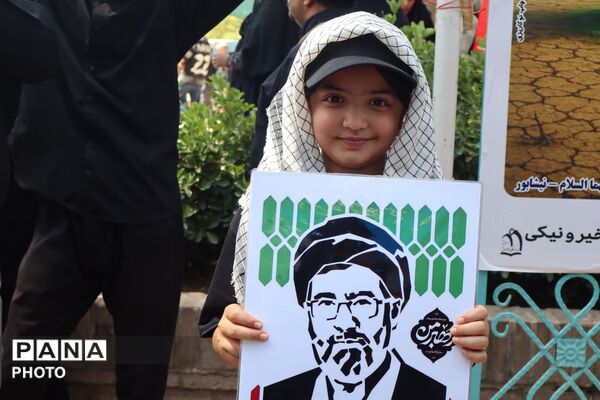زائرانِ نرسیده به حریم؛ خروشِ اربعینی‌ها در قلبِ نیشابور