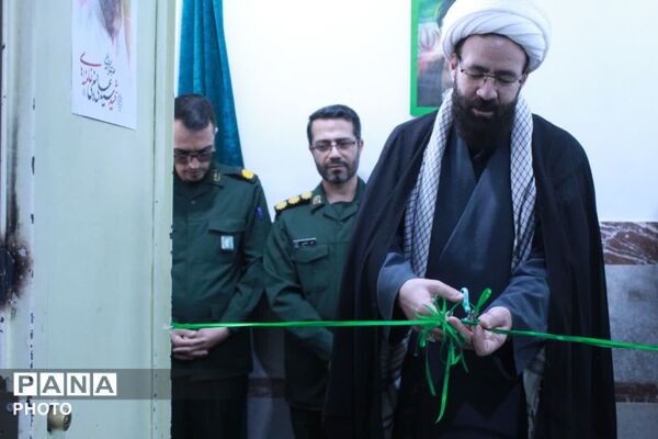  رنگین‌کمانِ ذهن در میدانِ مشقِ مبارزه شهر لالجین 
