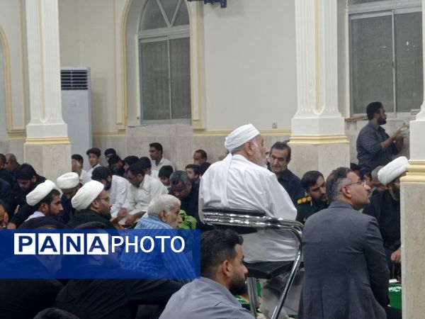 برگزاری محفل انس با قرآن‌کریم در بندرخمیر به نیابت از شهدای‌ خدمت