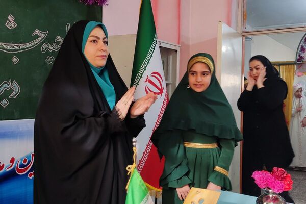 افتتاحیه جشنواره فرهنگی هنری ماها در دبستان قدر بهارستان۲