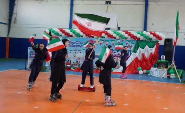  جشن مدرسه ای ایرانمون در دبیرستان شاهد آمنه شهرستان بجنورد 
