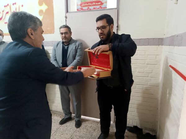 افتتاح کتابخانه دبیرستان جماران ناحیه پنج 