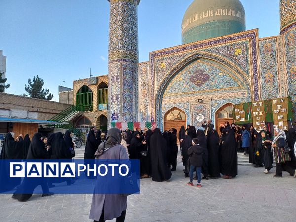 استقبال پرشور مردم از شهدای گمنام در شهرستان شیروان