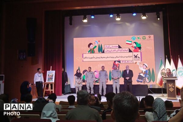 تجلیل از برگزیدگان پویش قصه‌نویسی ماکان نصیری