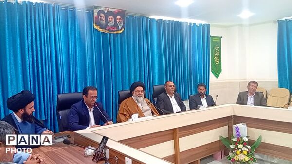 دیدار با نماینده ولی فقیه در استان 