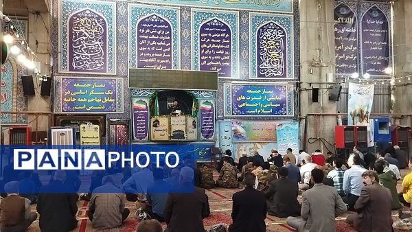 برگزاری نماز جمعه در آغاز هفته بسیج دانش آموزی با حضور دانش آموزان بسیجی نیشابور
