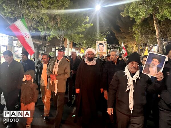 نمایش اقتدار مردم در تجمع پرشکوه
