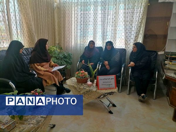 ویژه برنامه هفته بهداشت روان در دبیرستان فیاض کاشمر