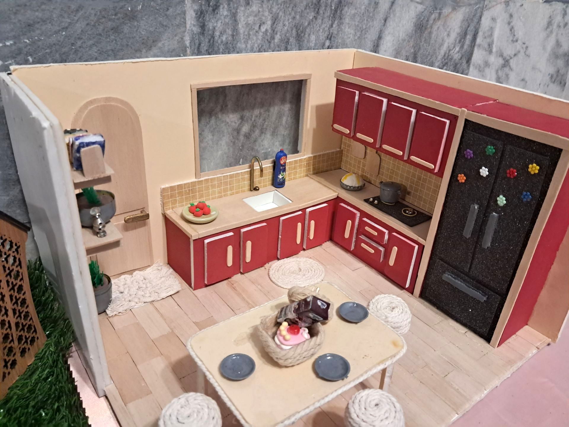 نمایشگاه هنری مدرسه انیس خوش قدم 