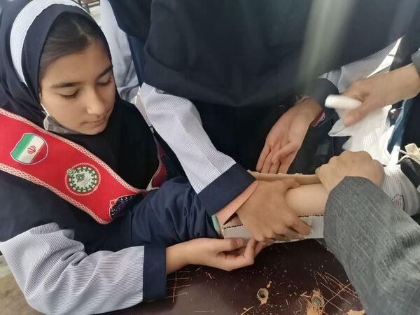 بیست و هفتمین دوره مانور زلزله در مدرسه ناهید نخودی 
