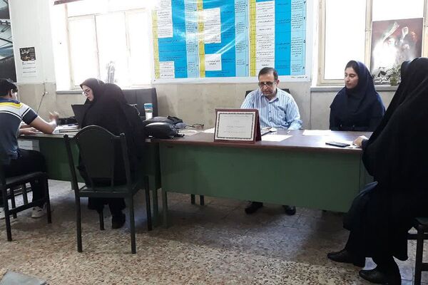 فرایند انتخاب رشته کنکور فرهنگیان در واحد مشاوره مدیریت آموزش و پرورش ورامین 